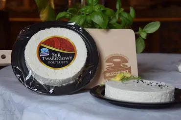 Ser twarogowy półtłusty 300 g